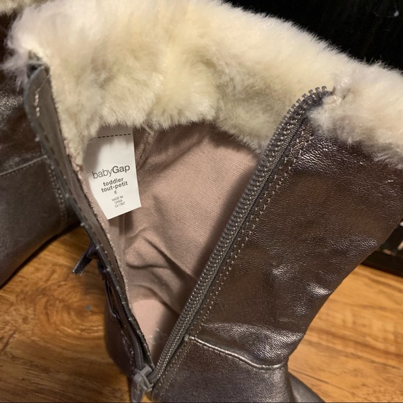 GAP Mauve Metallic Shiny Boots for Girls with Faux Fur Trim and Lace Up Heel - Picture 7 of 7